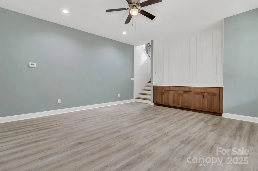 926 Settlers Trail Mars Hill NC 28754