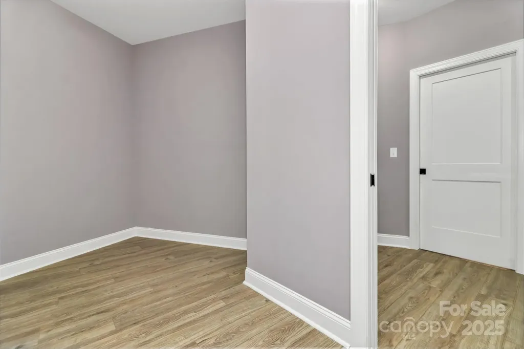 926 Settlers Trail Mars Hill NC 28754