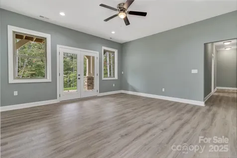 926 Settlers Trail Mars Hill NC 28754