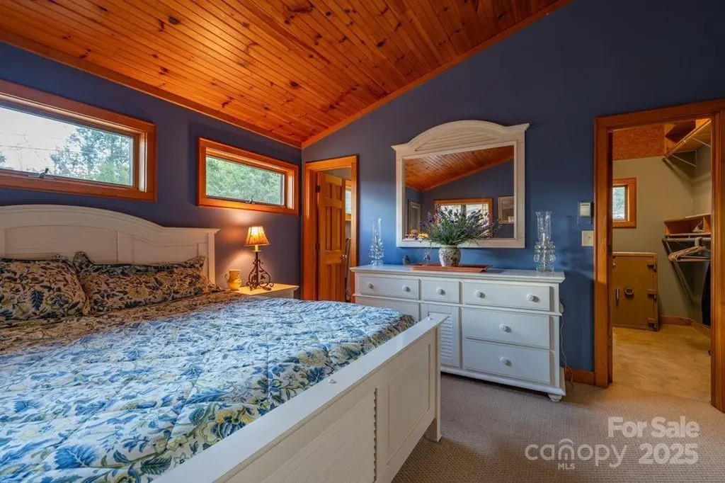 949/951 Watauga River Road Sugar Grove NC 28679