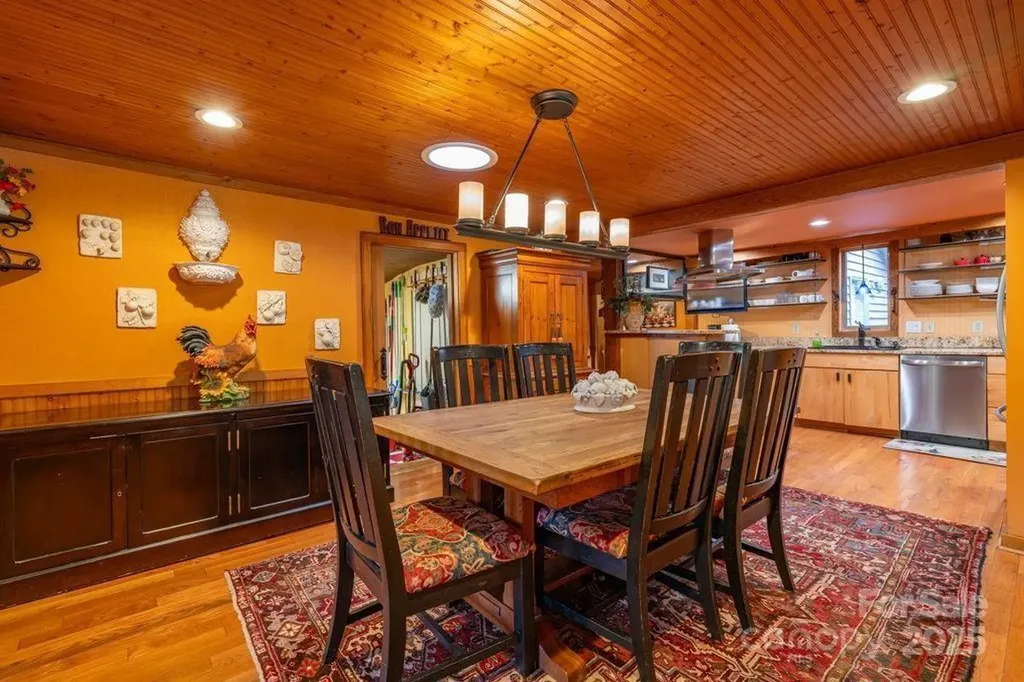949/951 Watauga River Road Sugar Grove NC 28679