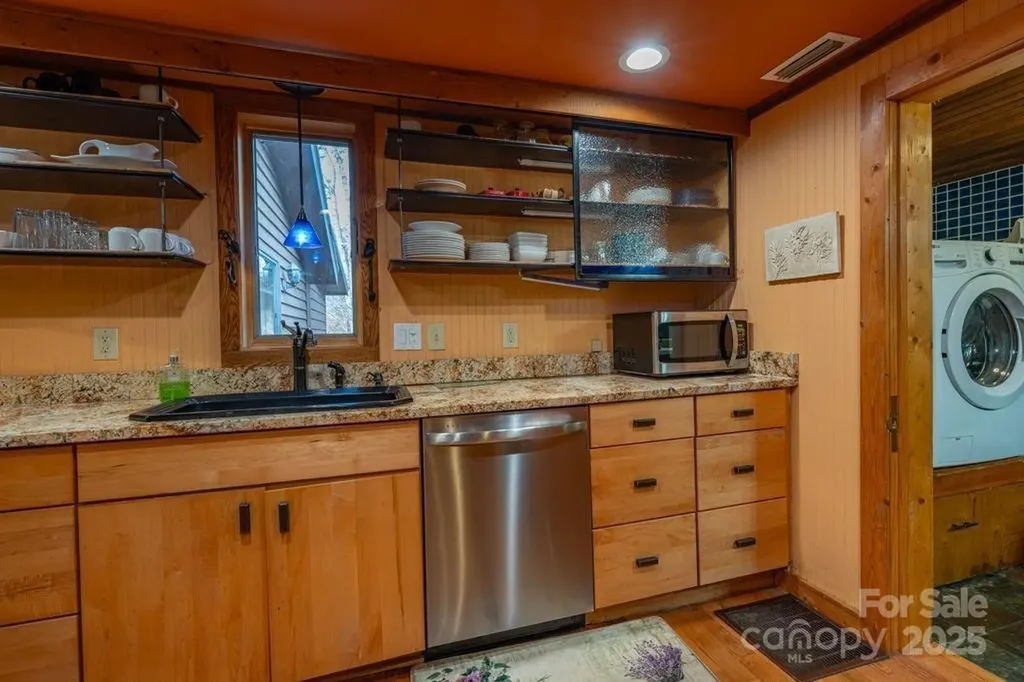 949/951 Watauga River Road Sugar Grove NC 28679