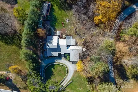 949/951 Watauga River Road Sugar Grove NC 28679