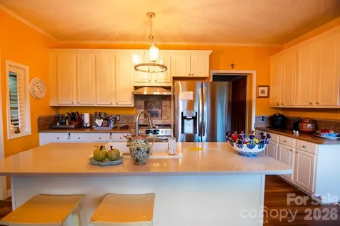 304 Golden Aster Road Swannanoa NC 28778