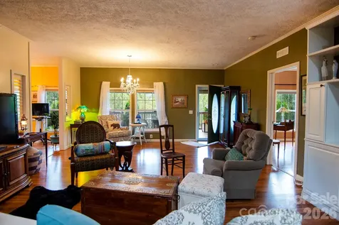 304 Golden Aster Road Swannanoa NC 28778
