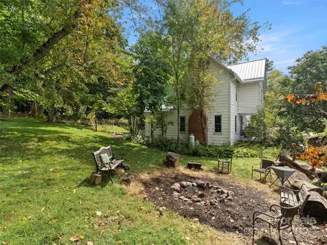 27 Barkn Cove Canton NC 28716