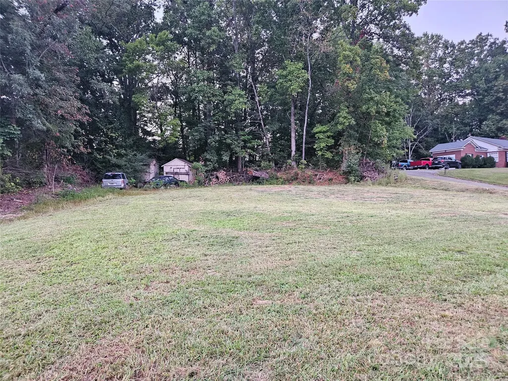 891 Court Street E Marion NC 28752
