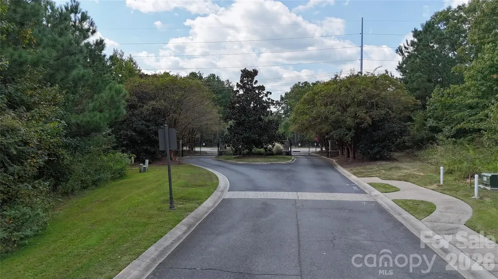 8335 Victoria Lake Drive Waxhaw NC 28173