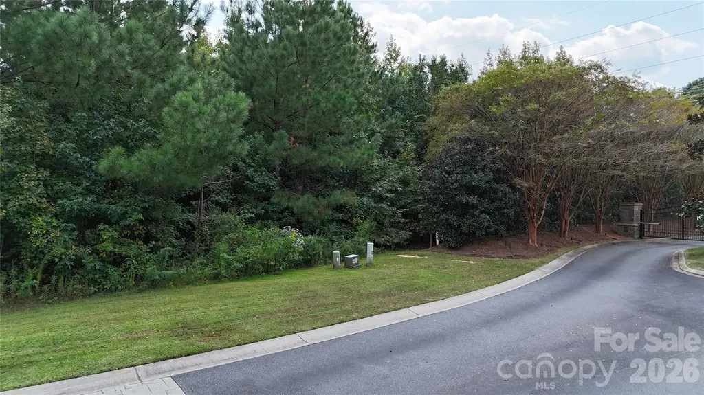 8335 Victoria Lake Drive Waxhaw NC 28173