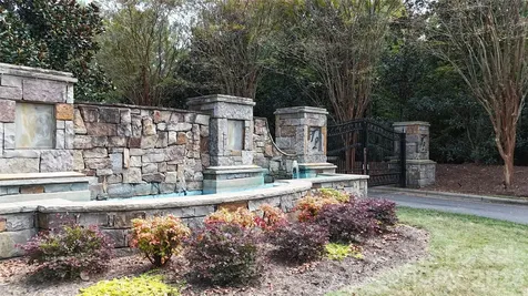 8335 Victoria Lake Drive Waxhaw NC 28173