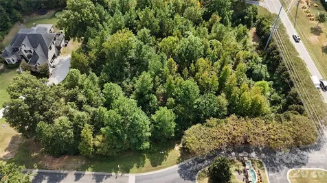 8335 Victoria Lake Drive Waxhaw NC 28173
