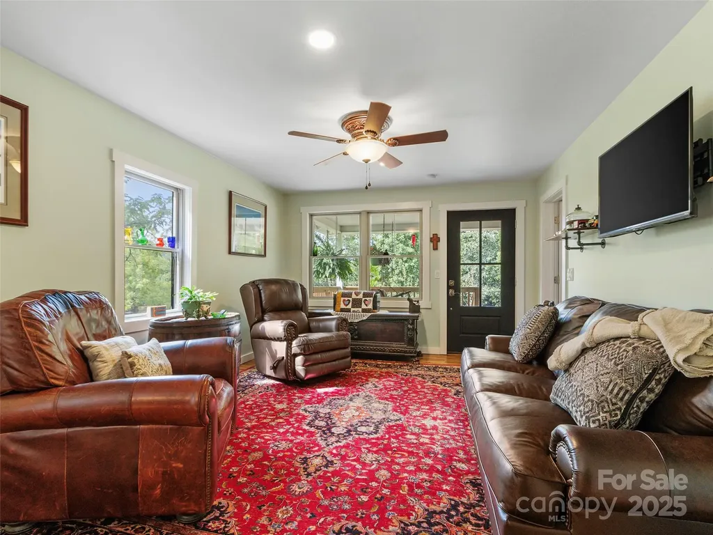 407 Terrell Drive Bakersville NC 28705