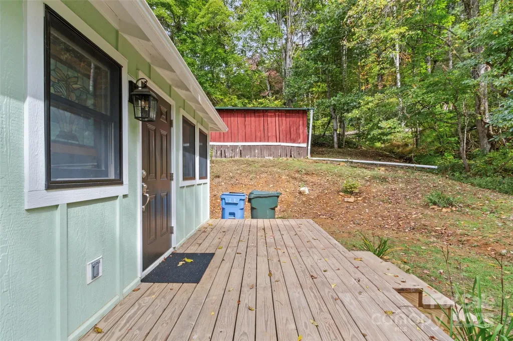 407 Terrell Drive Bakersville NC 28705