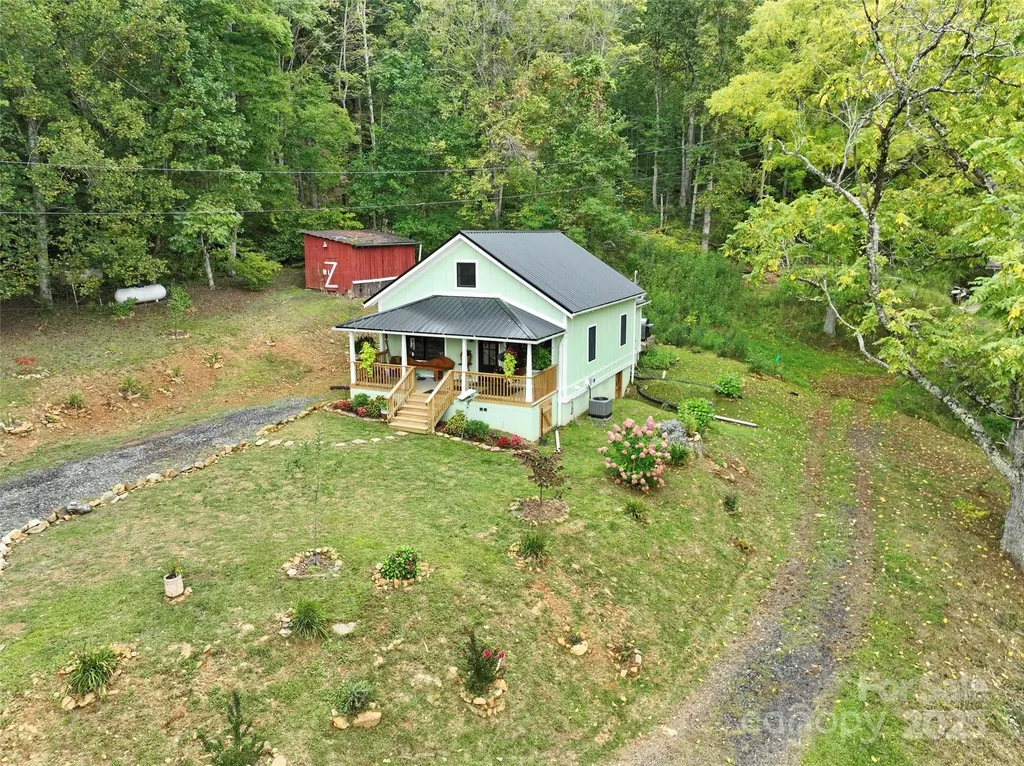 407 Terrell Drive Bakersville NC 28705