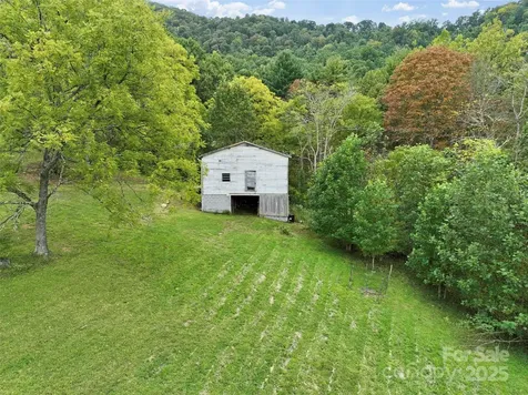 407 Terrell Drive Bakersville NC 28705