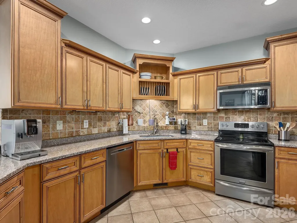 95 Driftstone Circle Arden NC 28704