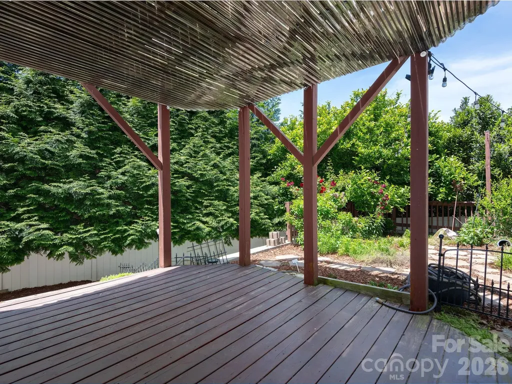95 Driftstone Circle Arden NC 28704