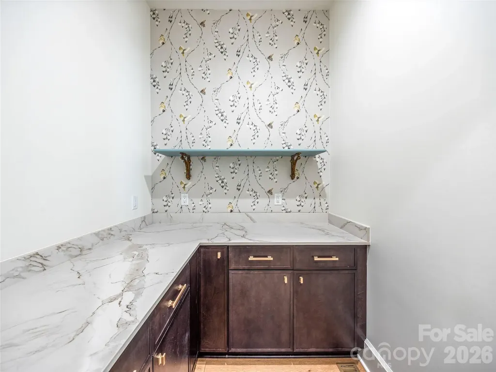 21 Evian Court Asheville NC 28804
