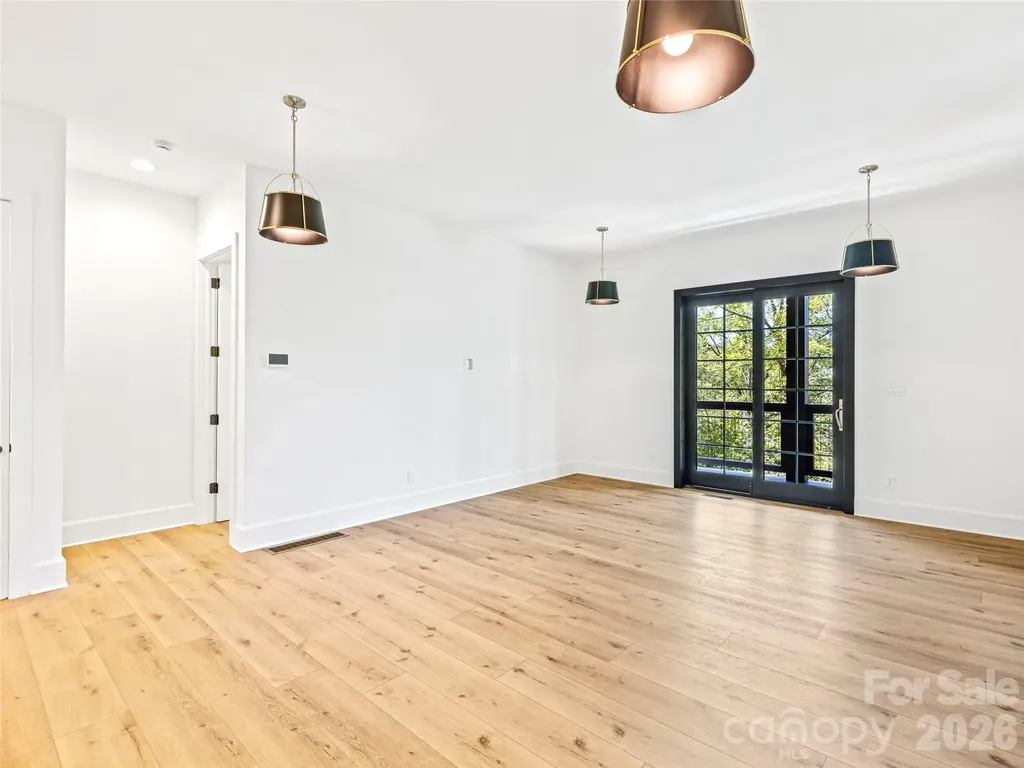 21 Evian Court Asheville NC 28804