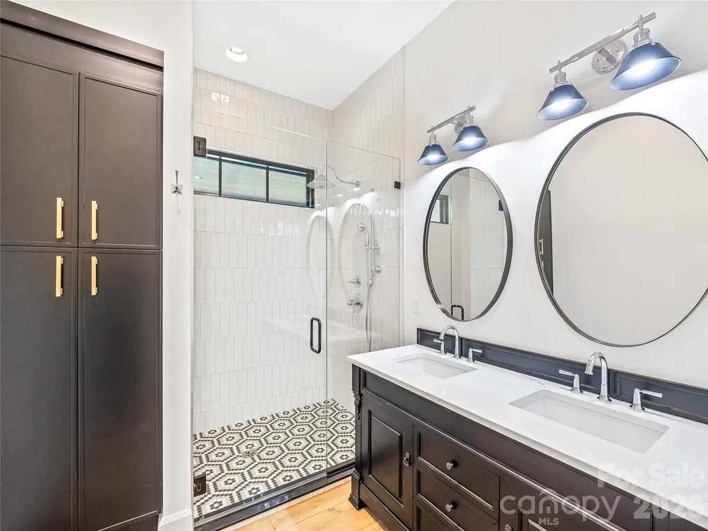 21 Evian Court Asheville NC 28804