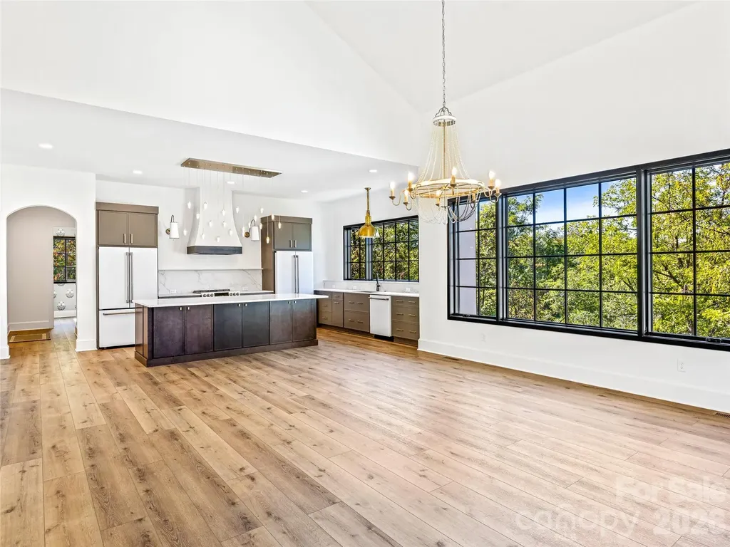 21 Evian Court Asheville NC 28804