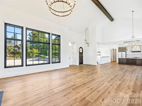 21 Evian Court Asheville NC 28804