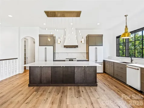 21 Evian Court Asheville NC 28804