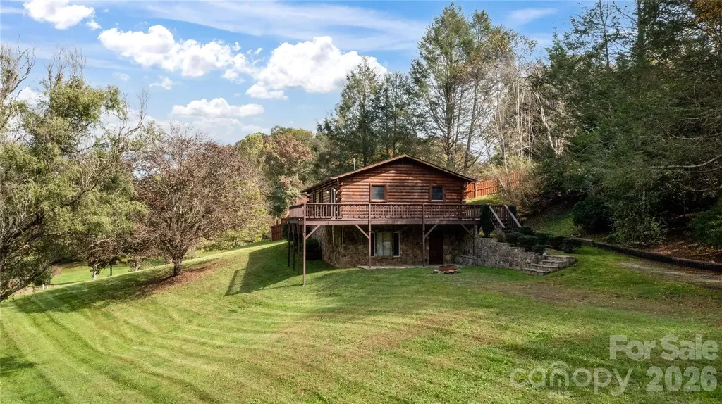205 L And E Meadows Drive Waynesville NC 28786