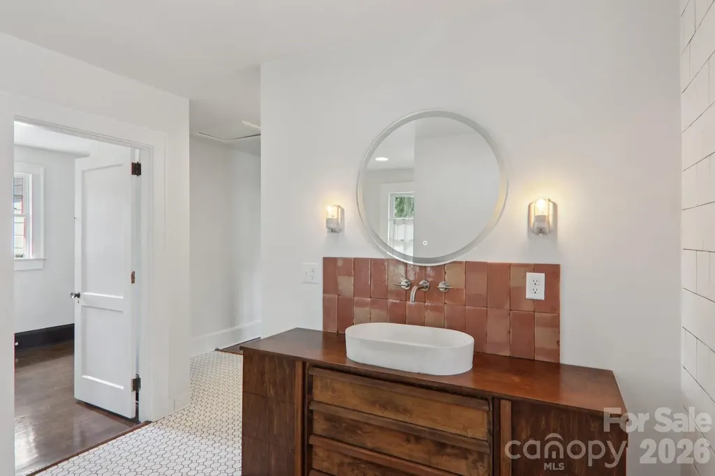 74 Linden Avenue Asheville NC 28801