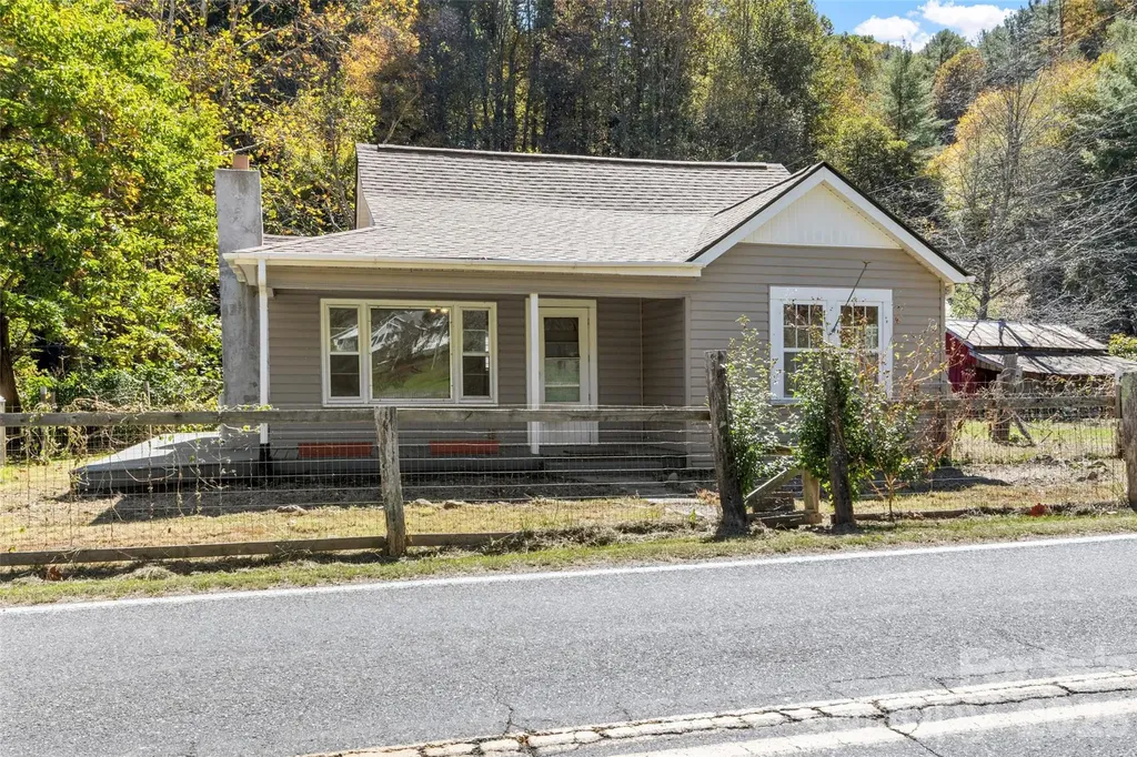 689 Bald Mountain Road Burnsville NC 28714