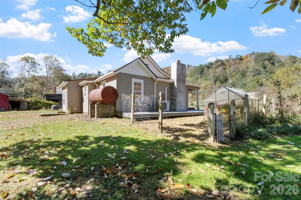 689 Bald Mountain Road Burnsville NC 28714