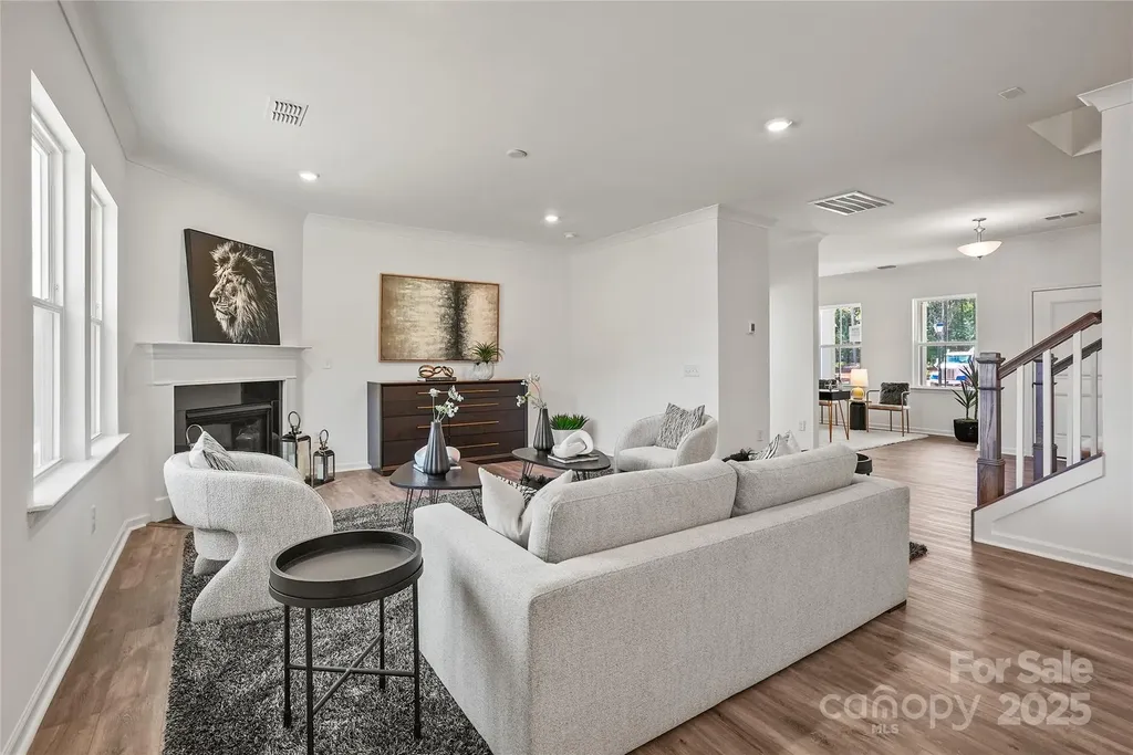 5924 Chumbley Point Road Charlotte NC 28215