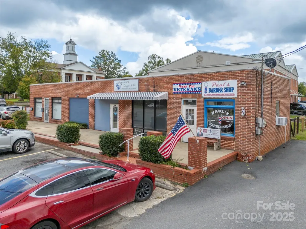 40 E Mills Street Columbus NC 28722