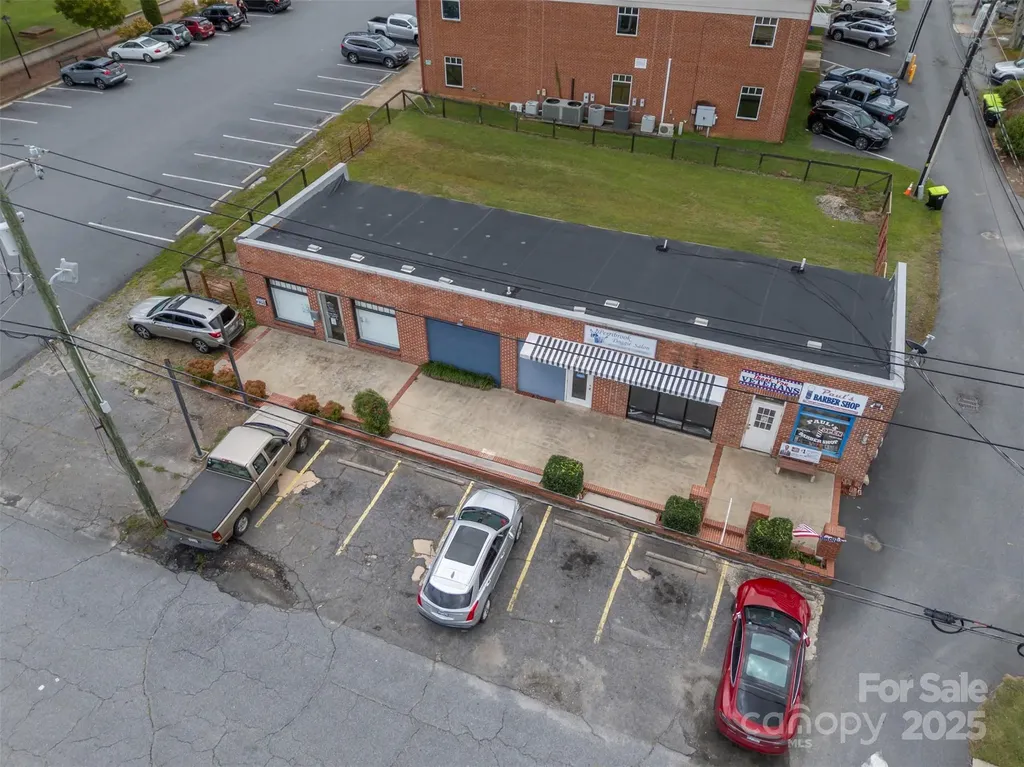 40 E Mills Street Columbus NC 28722