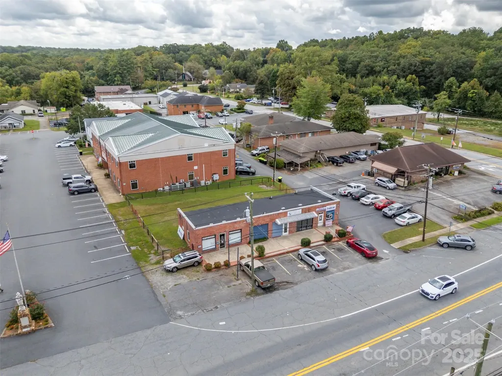 40 E Mills Street Columbus NC 28722