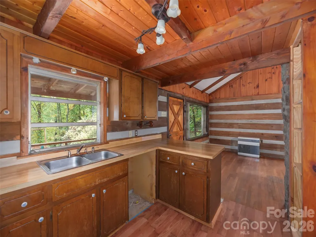 775 Chambers Cove Road Canton NC 28716