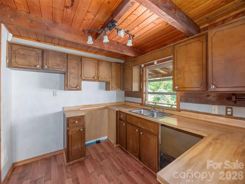 775 Chambers Cove Road Canton NC 28716