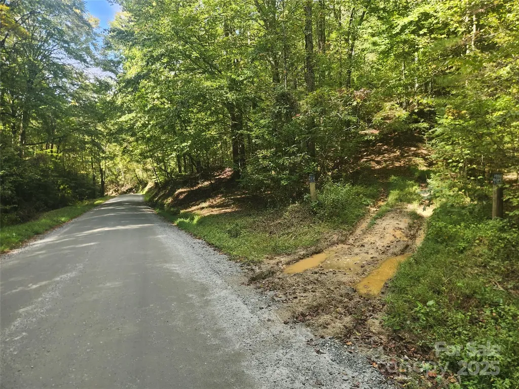2500 Playmore Beach Road Lenoir NC 28645