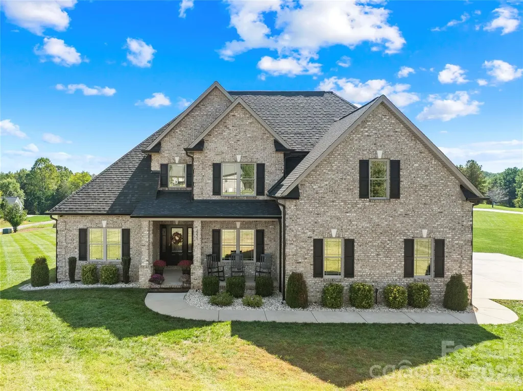 895 Oak Ridge Farms Circle Newton NC 28658