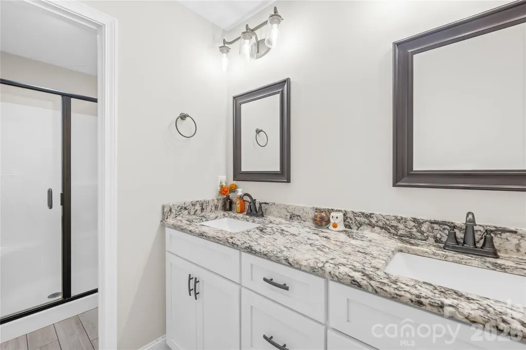 895 Oak Ridge Farms Circle Newton NC 28658