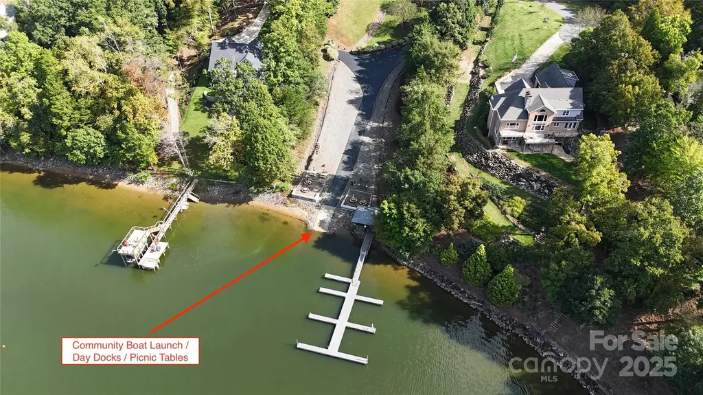 204 S Harbor Watch Drive Statesville NC 28677