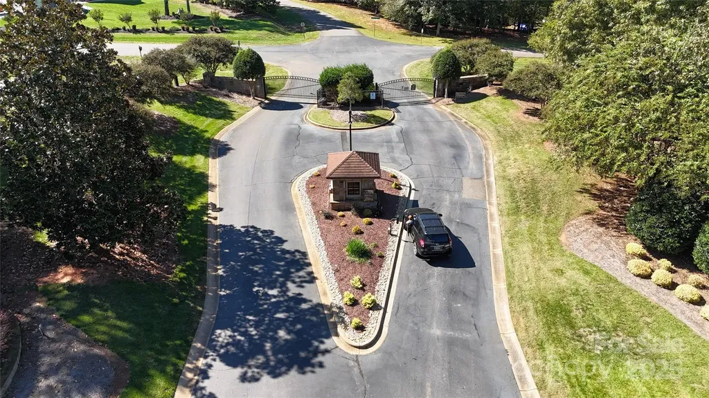 204 S Harbor Watch Drive Statesville NC 28677