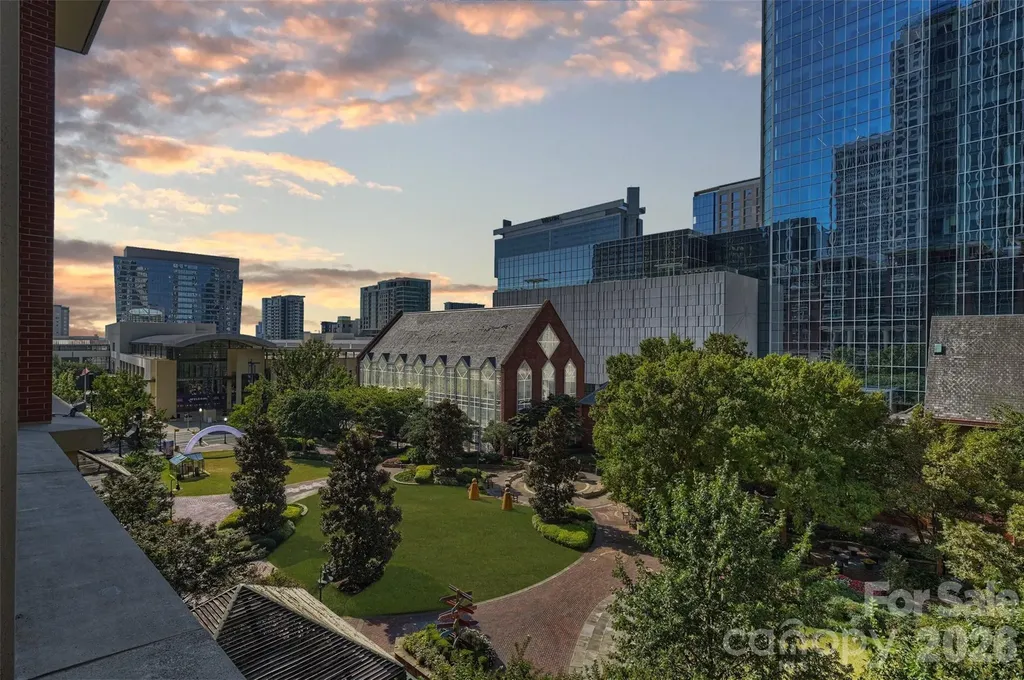435 S Tryon Street Charlotte NC 28202