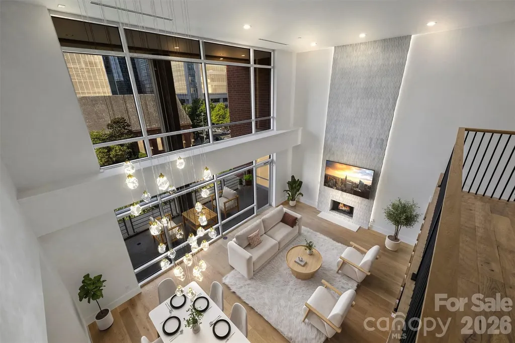 435 S Tryon Street Charlotte NC 28202