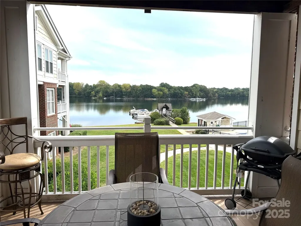 930 Jetton Street Davidson NC 28036