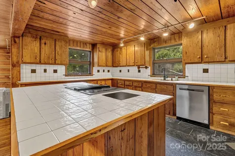 200 Dry Branch Road Marshall NC 28753
