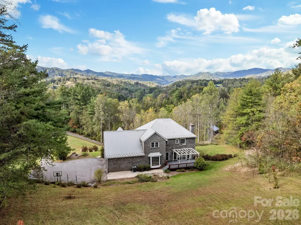 235 Petersburg View Drive Marshall NC 28753
