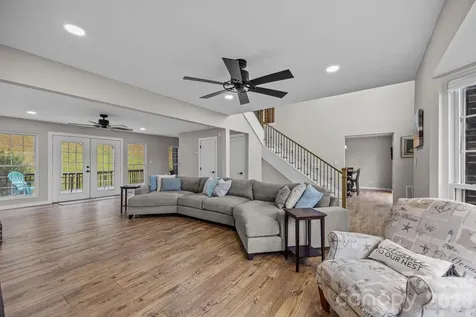 235 Petersburg View Drive Marshall NC 28753
