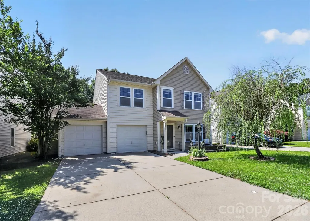 15705 Lakepoint Forest Drive Charlotte NC 28278