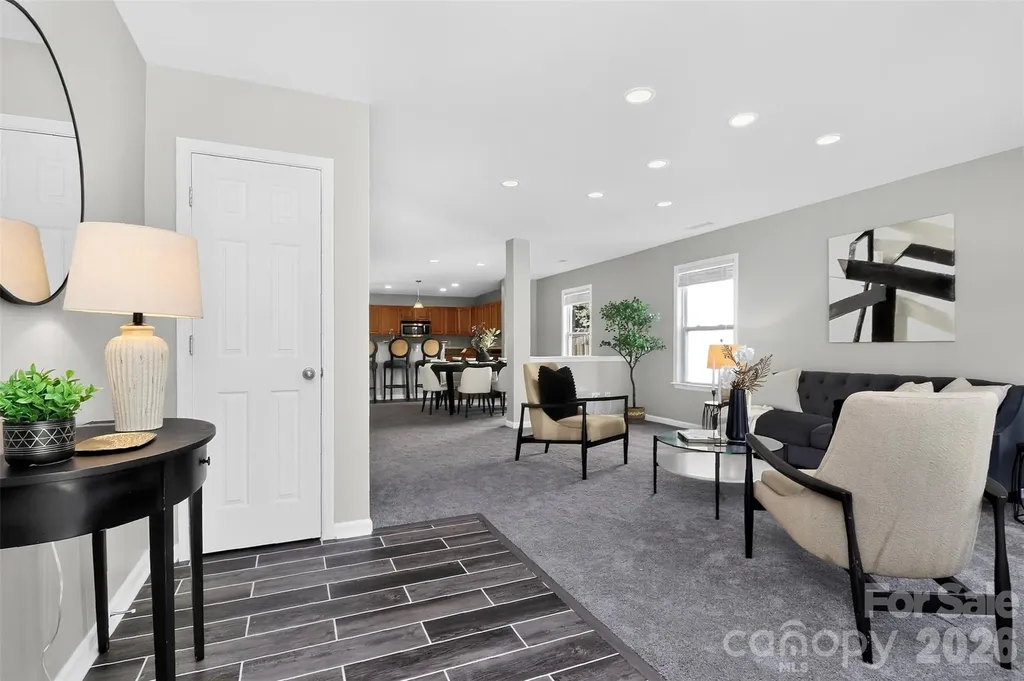 15705 Lakepoint Forest Drive Charlotte NC 28278